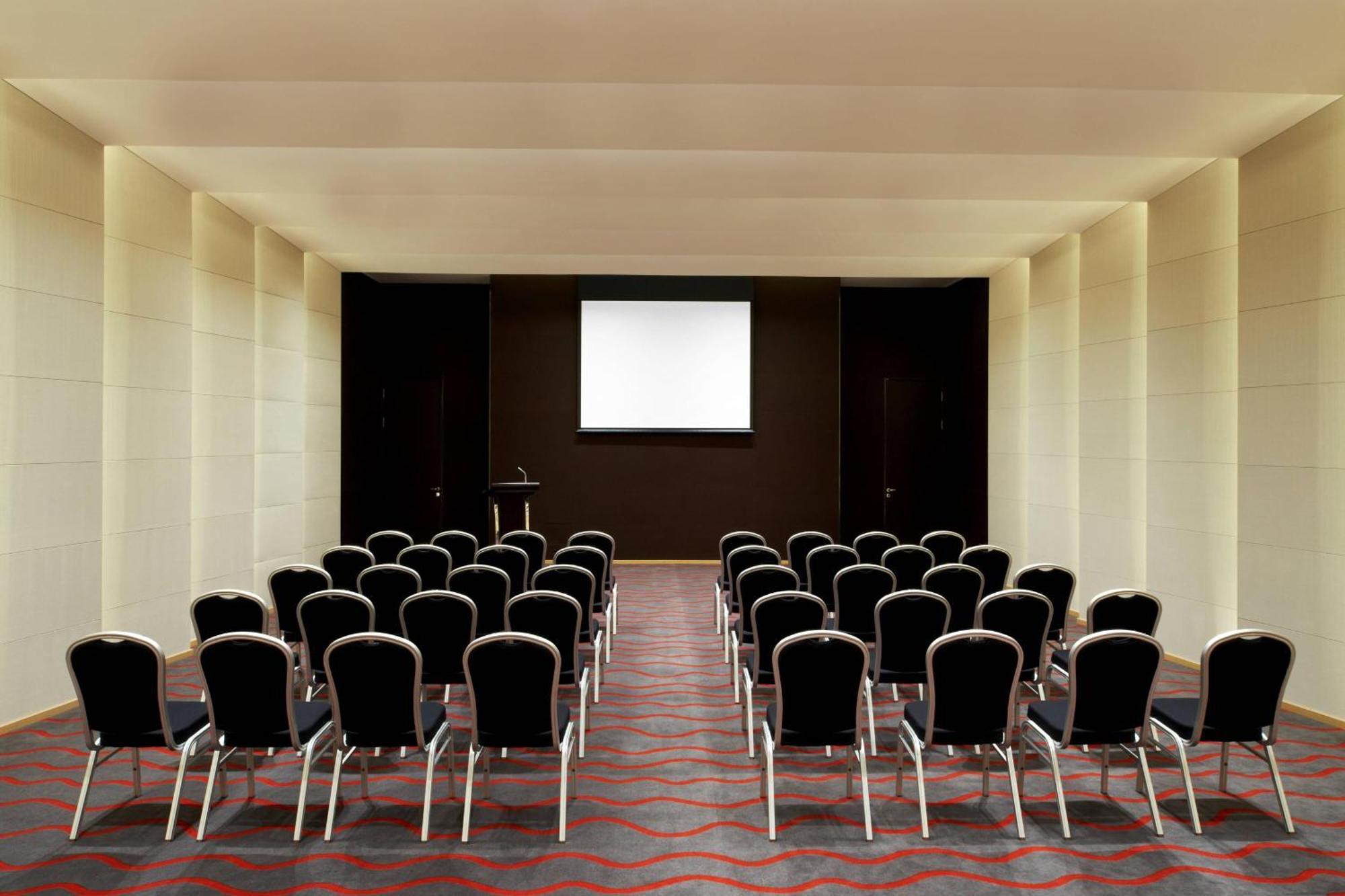 Four Points By Sheraton Qingdao, West Coast Exteriör bild
