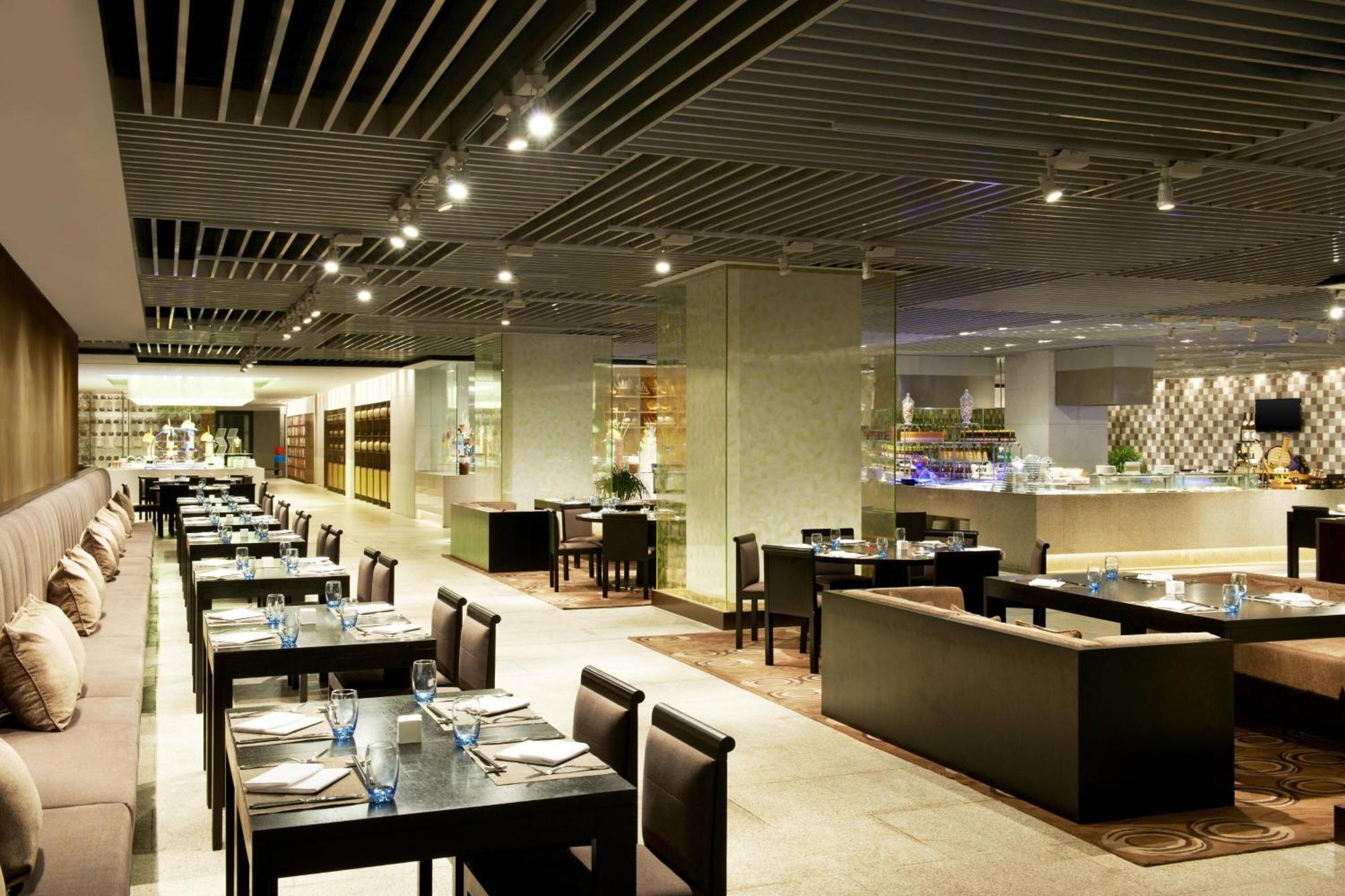 Four Points By Sheraton Qingdao, West Coast Exteriör bild