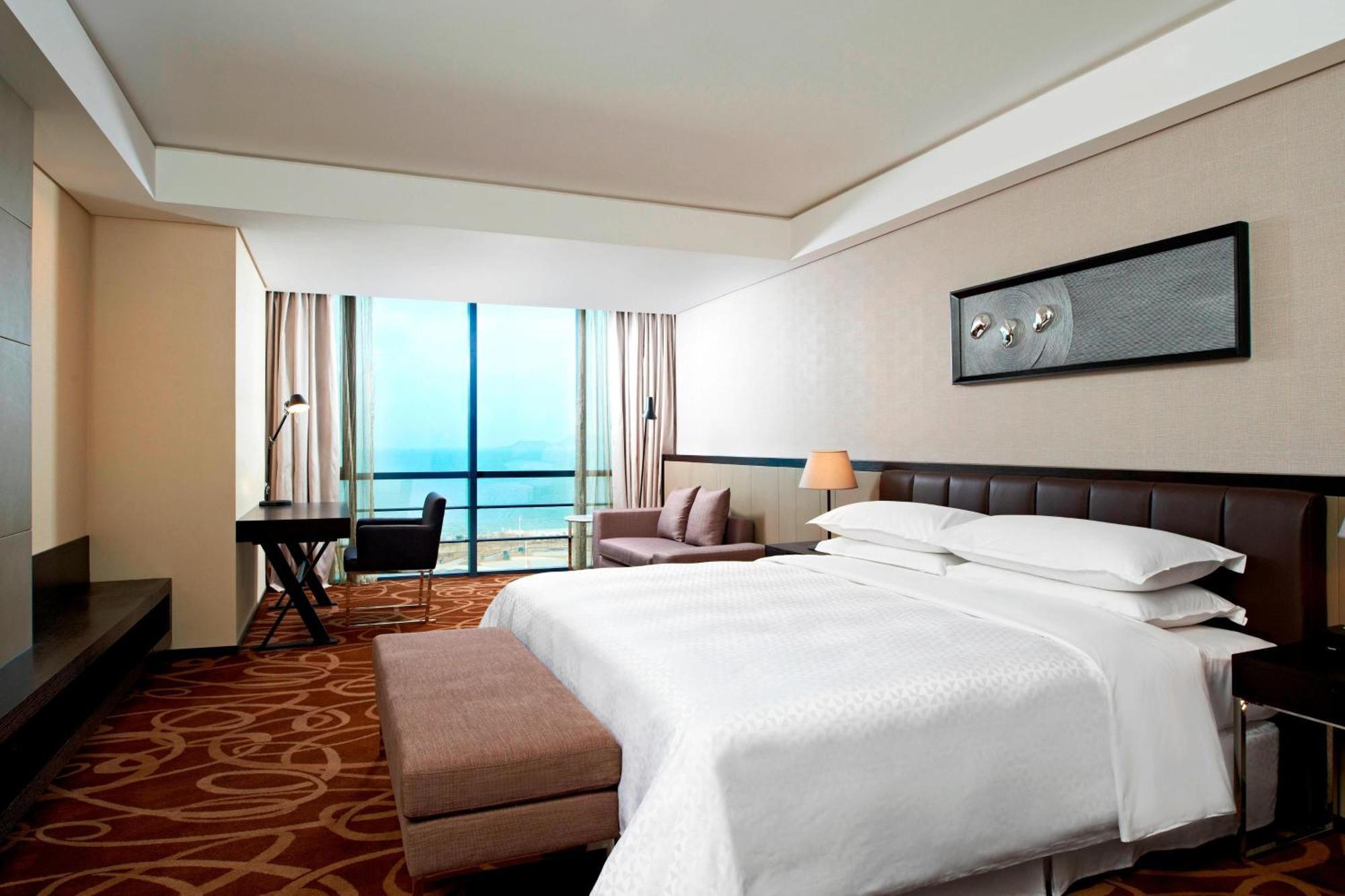 Four Points By Sheraton Qingdao, West Coast Exteriör bild