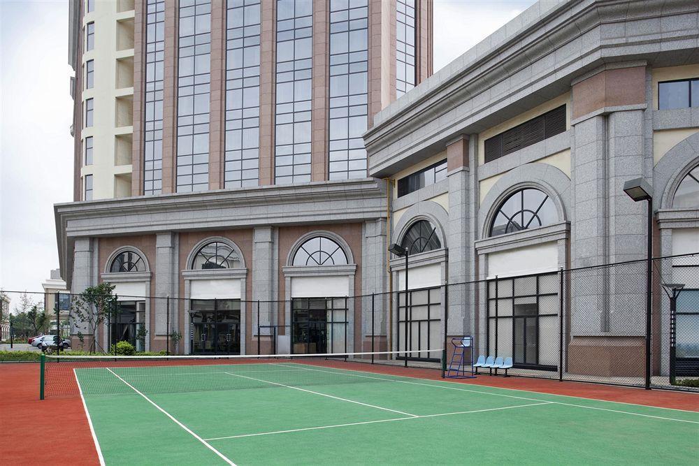 Four Points By Sheraton Qingdao, West Coast Exteriör bild