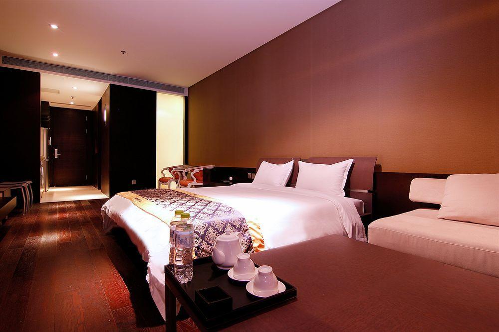 Four Points By Sheraton Qingdao, West Coast Exteriör bild