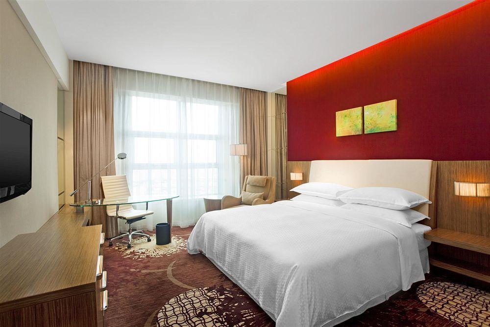 Four Points By Sheraton Qingdao, West Coast Exteriör bild