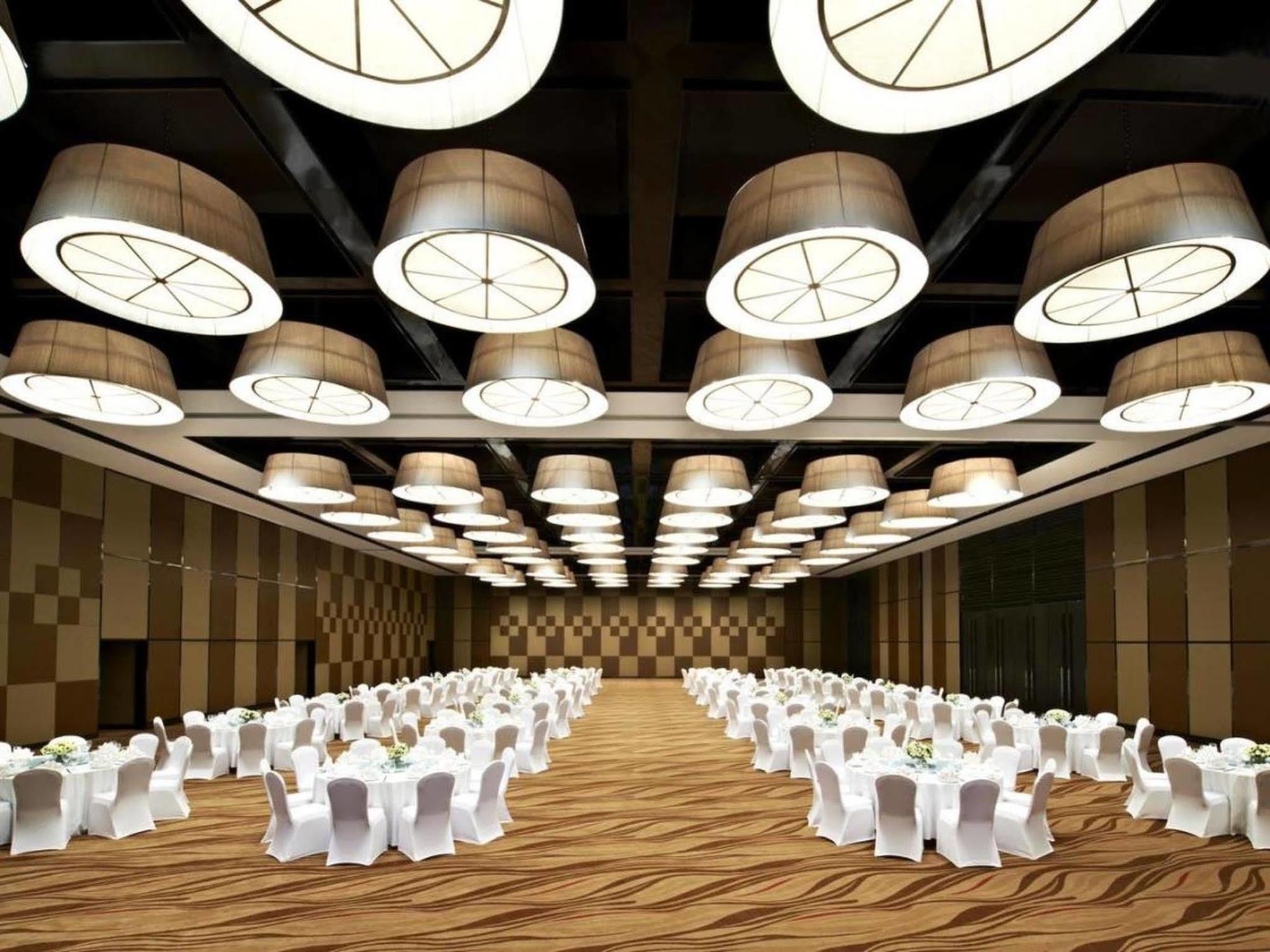 Four Points By Sheraton Qingdao, West Coast Exteriör bild
